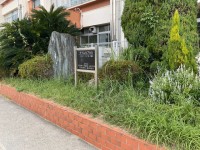 タイムカプセルの立札付近